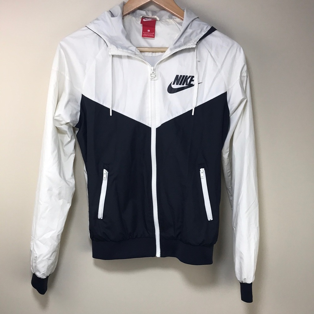 3/$14 Nike windbreaker black white size Small hooded